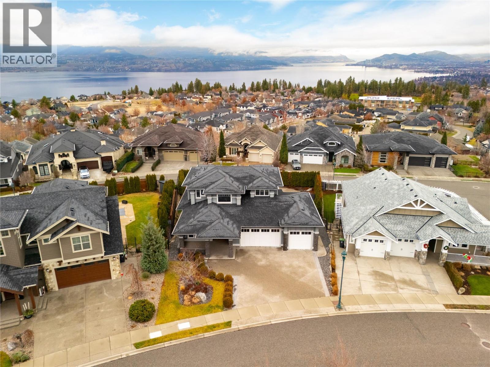 440 Audubon Court, Kelowna, BC - Outdoor With Body Of Water With View