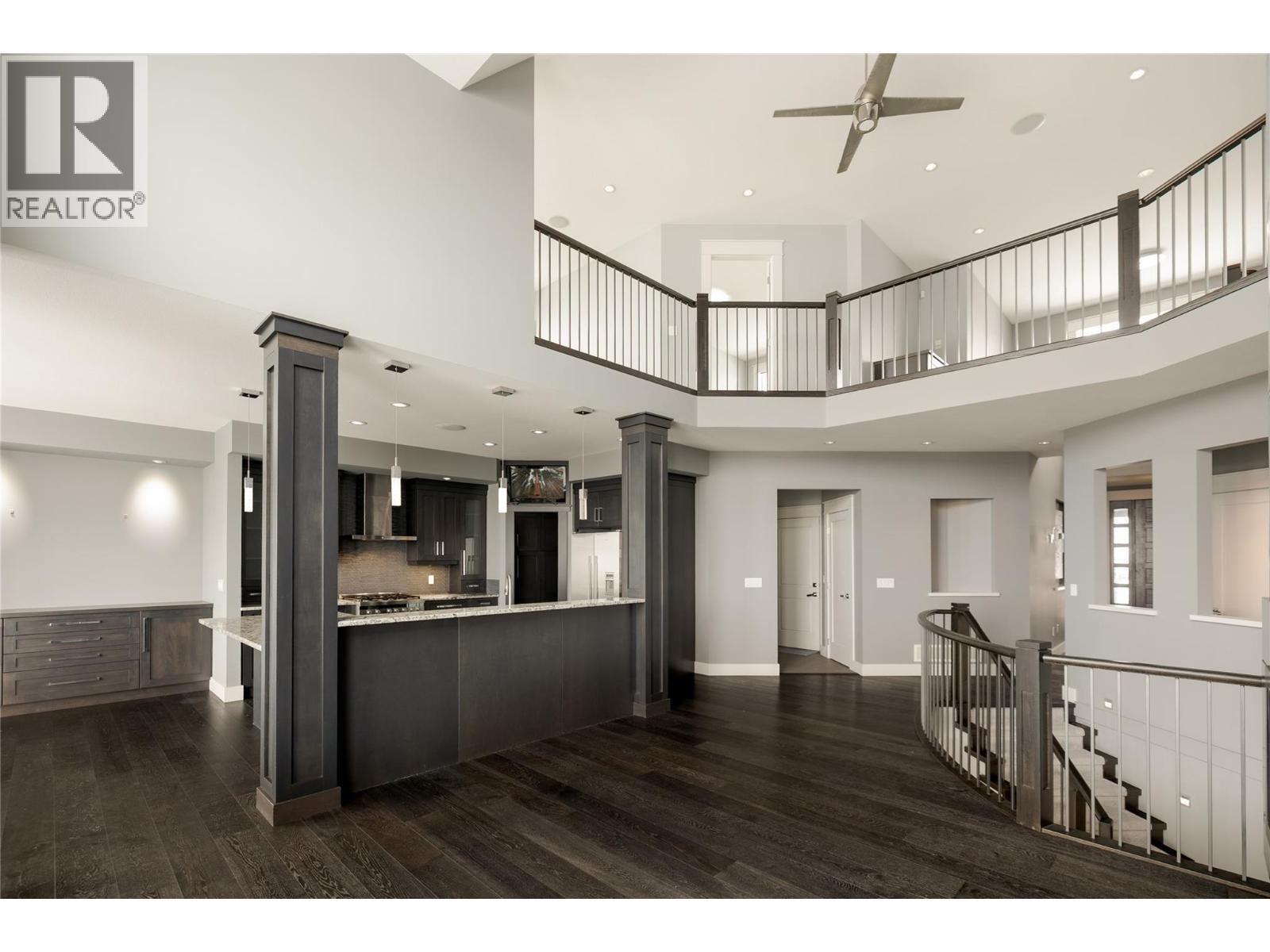 440 Audubon Court, Kelowna, BC - Indoor Photo Showing Kitchen