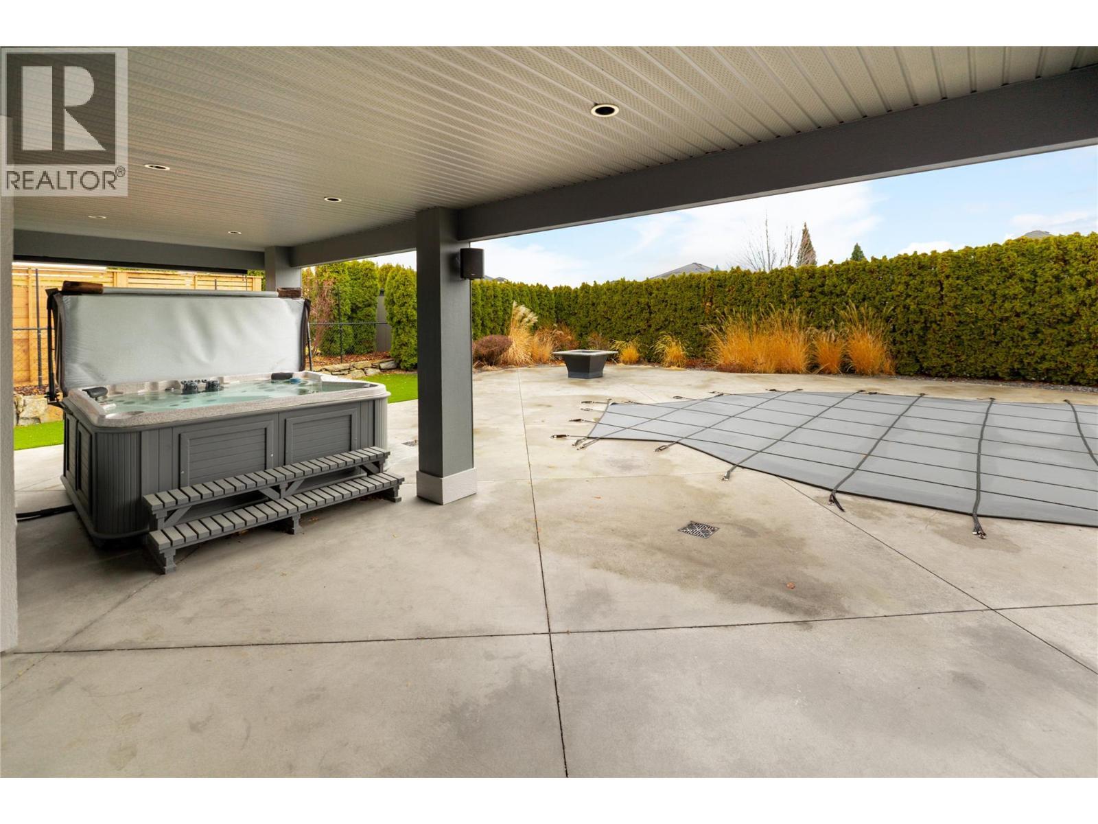 440 Audubon Court, Kelowna, BC - Outdoor With Deck Patio Veranda