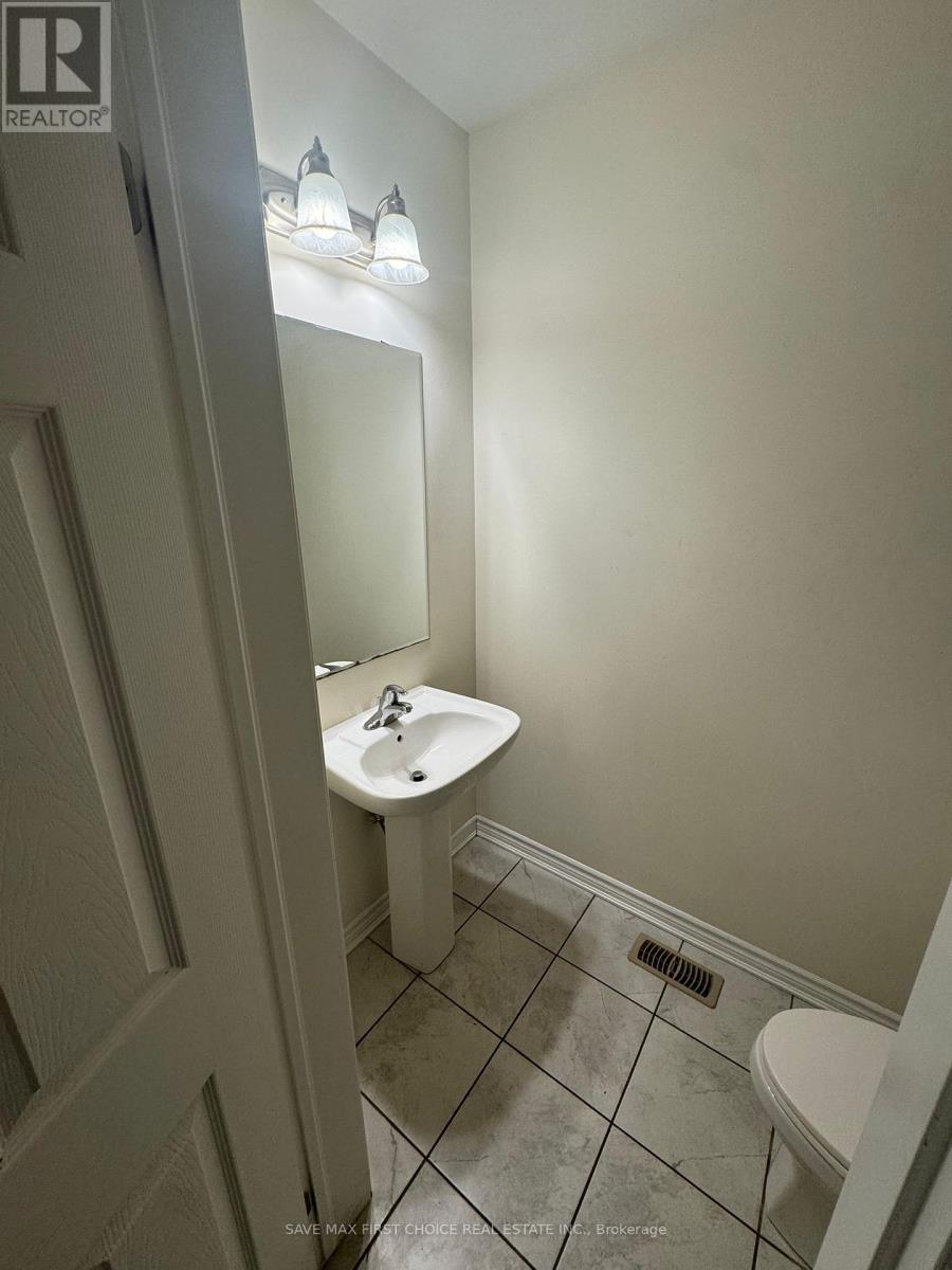 138 Watermill St Street, Kitchener, ON - Indoor Photo Showing Bathroom