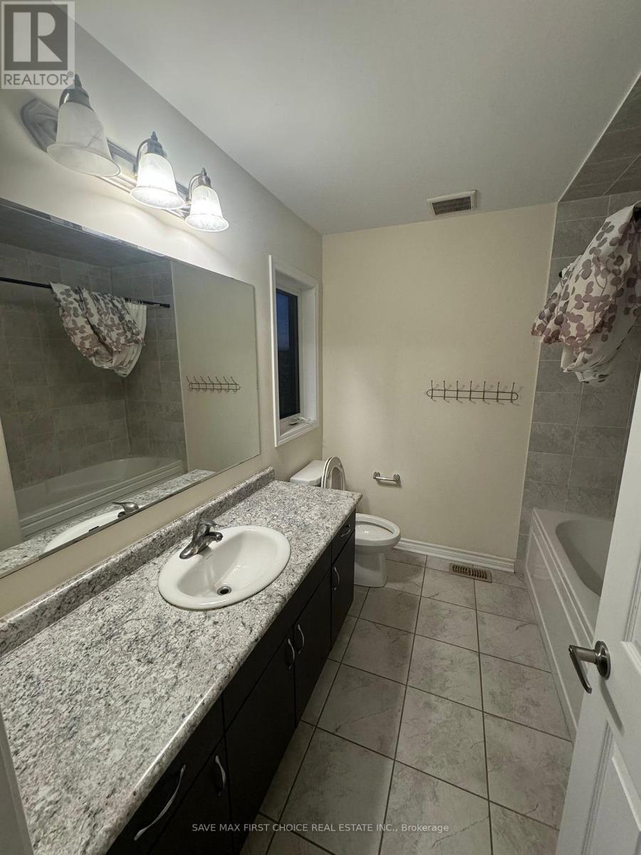 138 Watermill St Street, Kitchener, ON - Indoor Photo Showing Bathroom