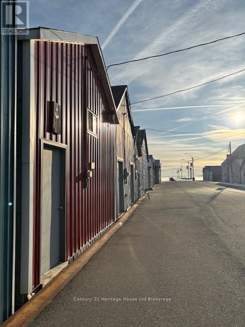 24 Dock Road, Norfolk (Port Rowan), ON