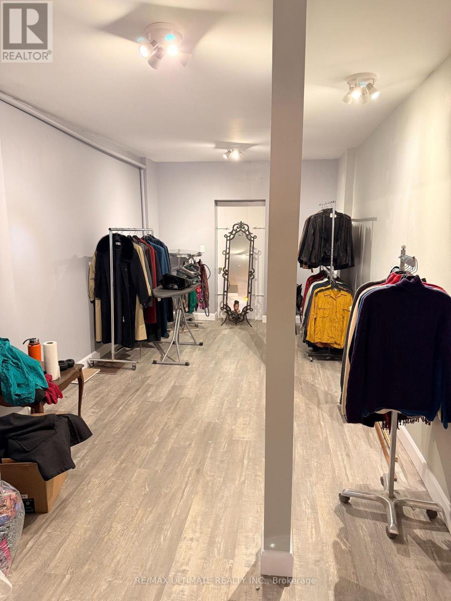 820 Dundas Street W, Toronto, ON