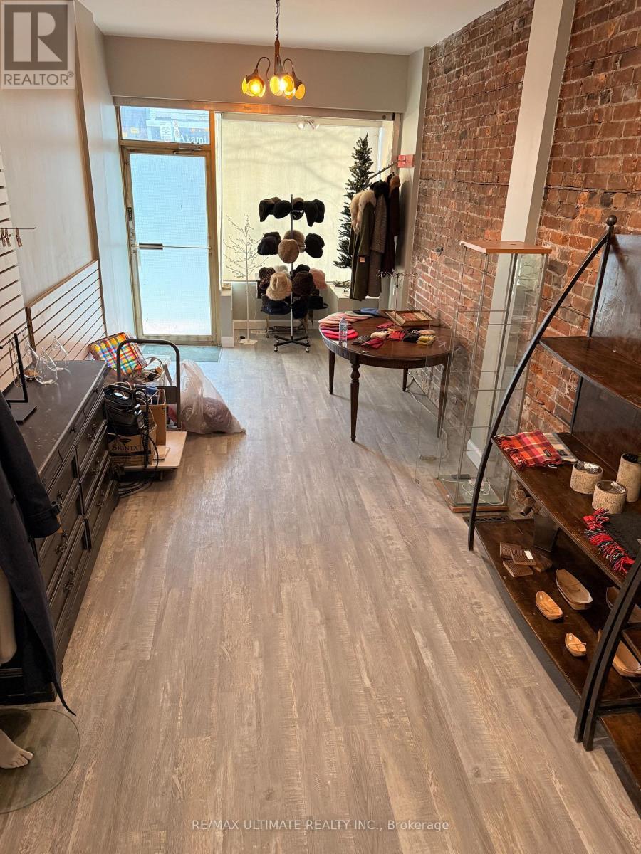 820 Dundas Street W, Toronto, ON