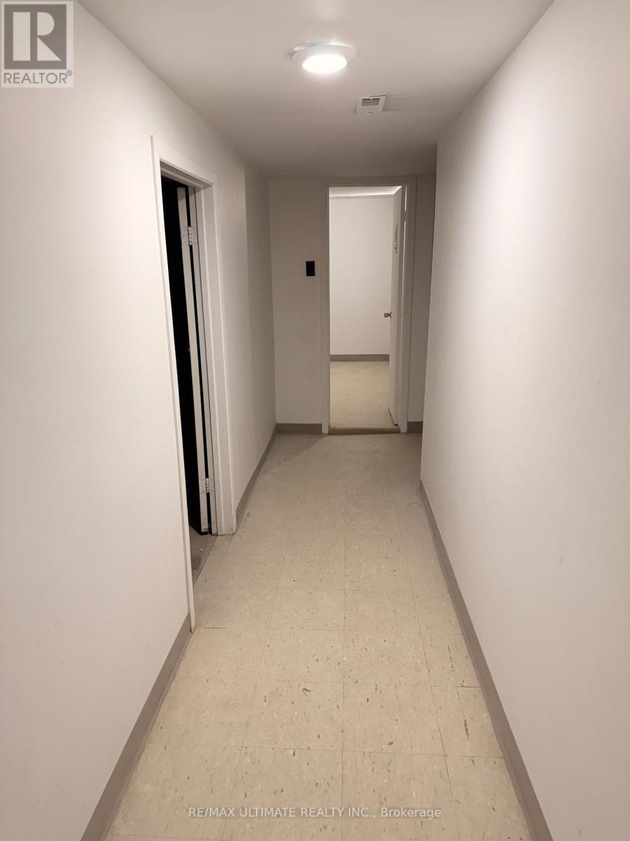 820 Dundas Street W, Toronto, ON