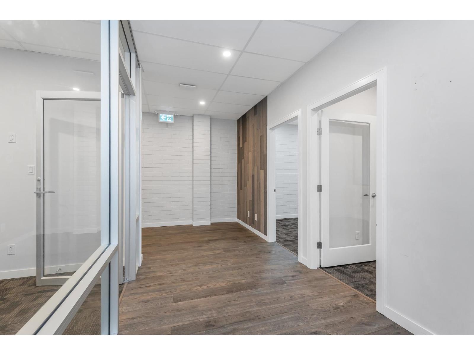 206 33119 South Fraser Way, Abbotsford, BC