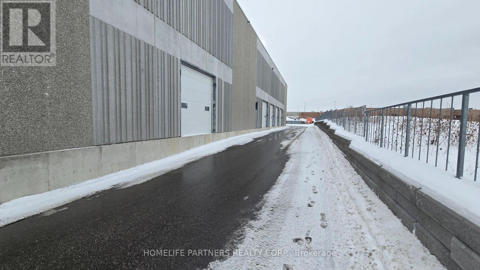 3 - 125 Engelhard Drive, Aurora, ON