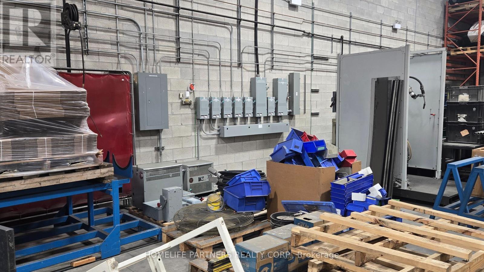 4 - 145 Industrial Parkway S, Aurora, ON