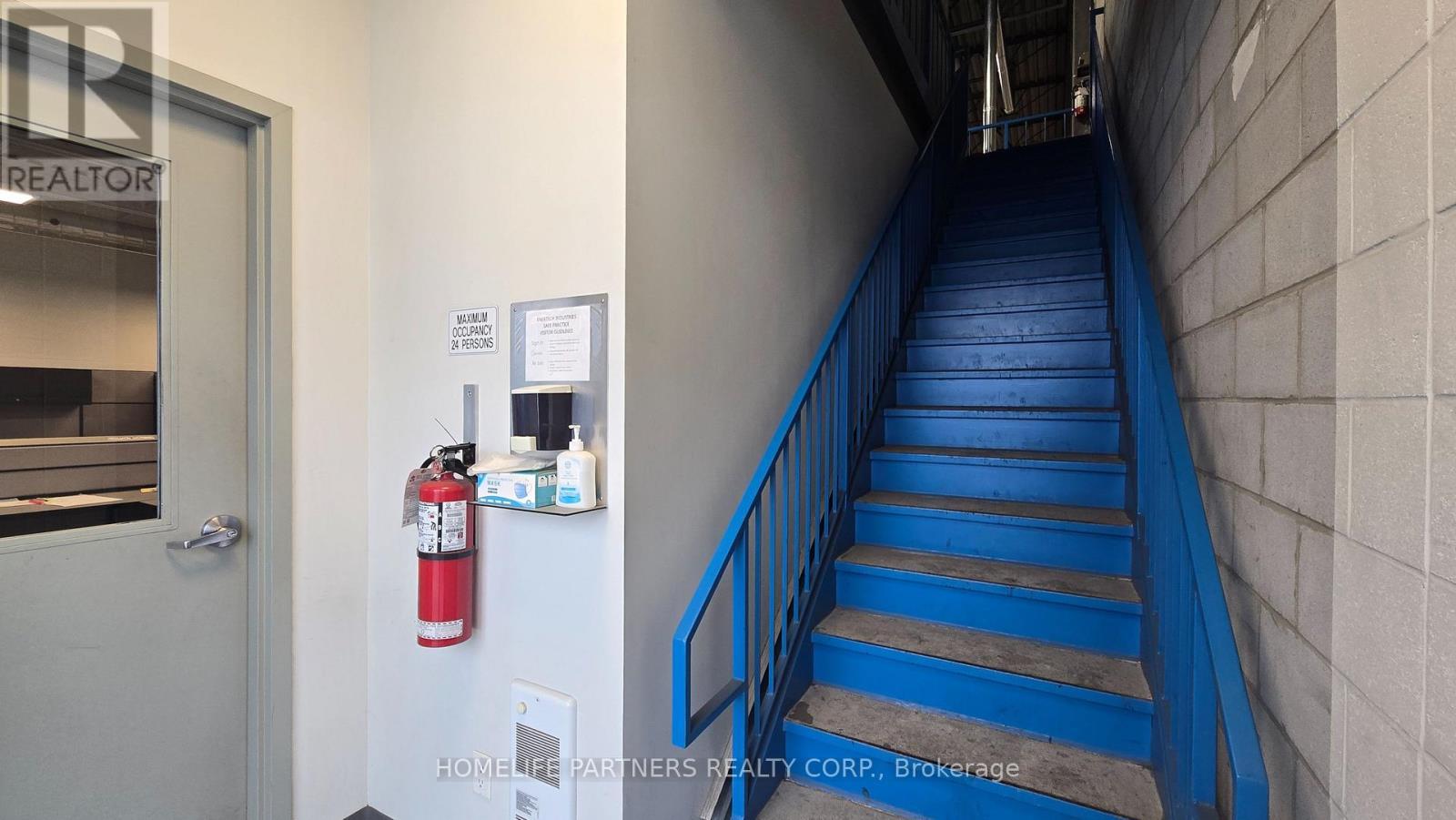 4 - 145 Industrial Parkway S, Aurora, ON