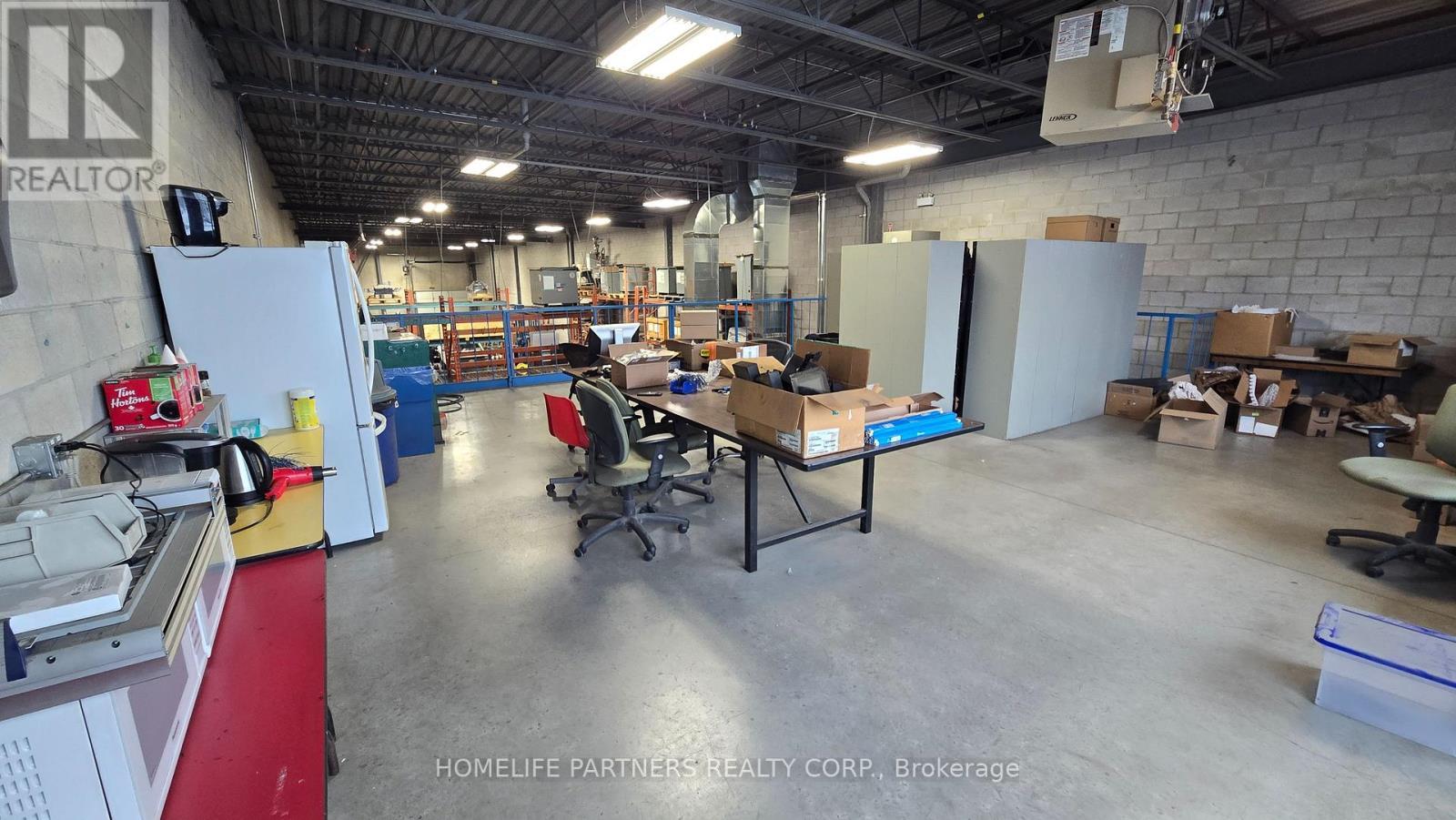 4 - 145 Industrial Parkway S, Aurora, ON