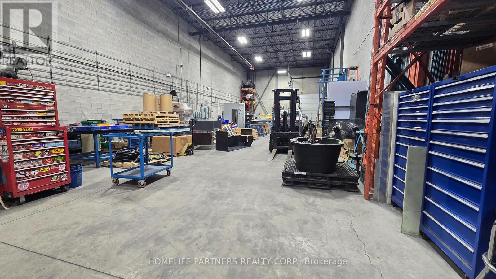 4 - 145 Industrial Parkway S, Aurora, ON