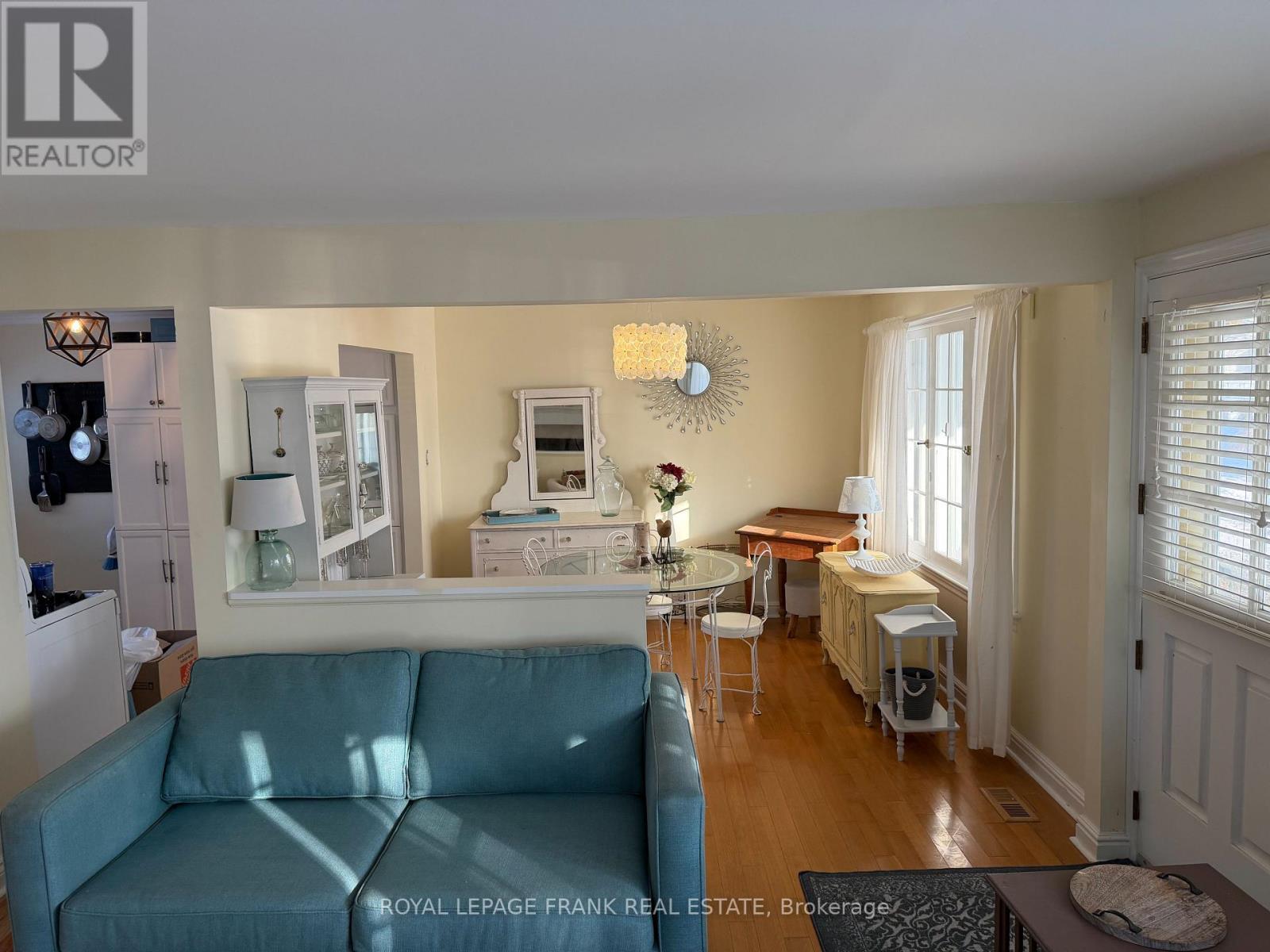 Living Room - 246 Lake Street, Cobourg, ON - Indoor Photo Showing Living Room