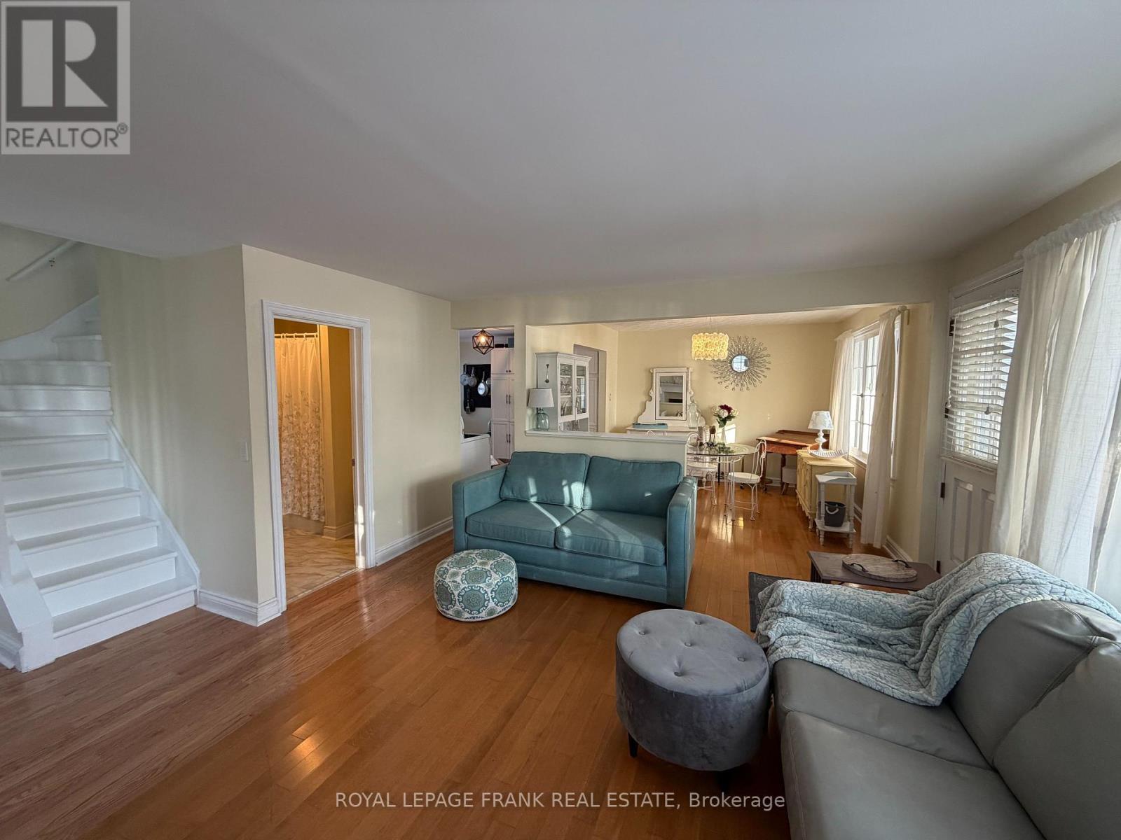 Living Room - 246 Lake Street, Cobourg, ON - Indoor Photo Showing Living Room