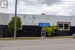 347 COLBORNE STREET Brantford, ON N3S 3N2