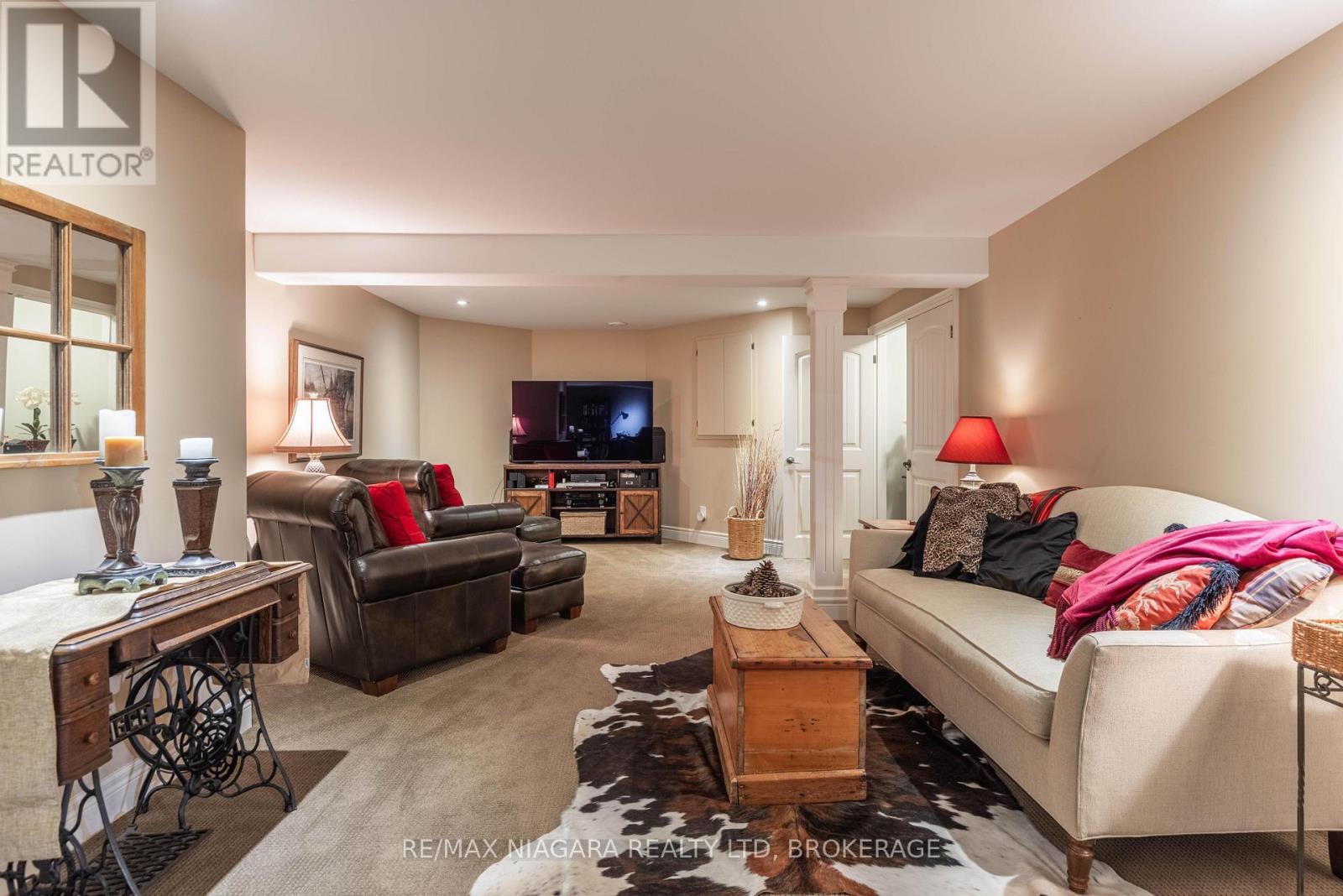 Lower Level - Rec Room - 19 - 310 Ridge Road S, Fort Erie (Ridgeway), ON - Indoor Photo Showing Living Room