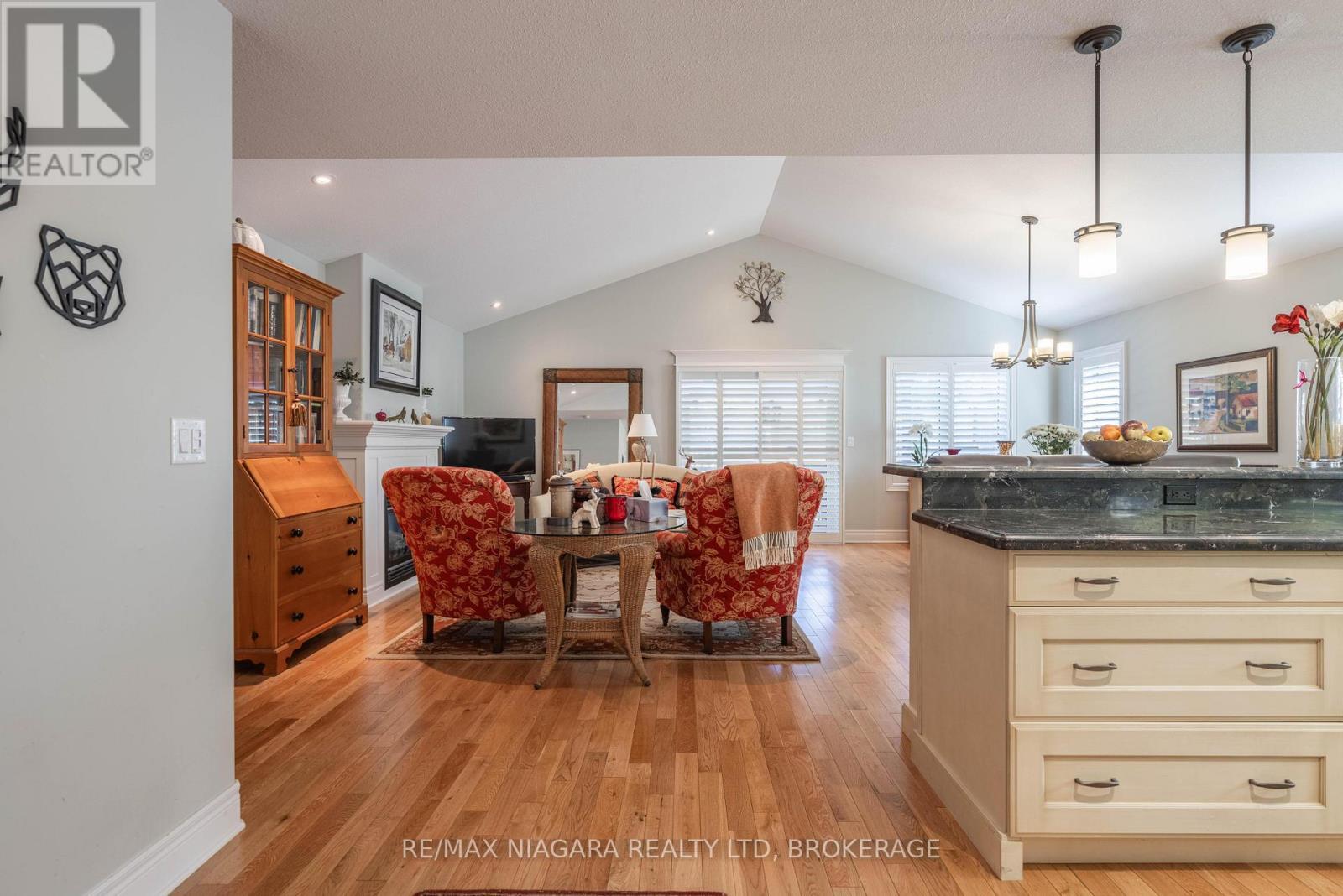 Main Level - Kitchen & Living Room - 19 - 310 Ridge Road S, Fort Erie (Ridgeway), ON - Indoor