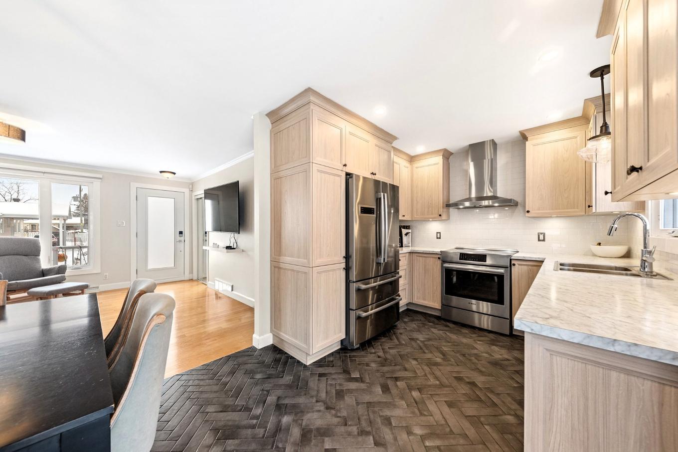 Kitchen - 405 Rue Papineau, Saint-Bruno-De-Montarville, QC - Indoor Photo Showing Kitchen