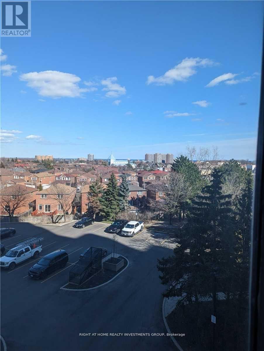512 - 350 Webb Drive, Mississauga, ON - Outdoor With View