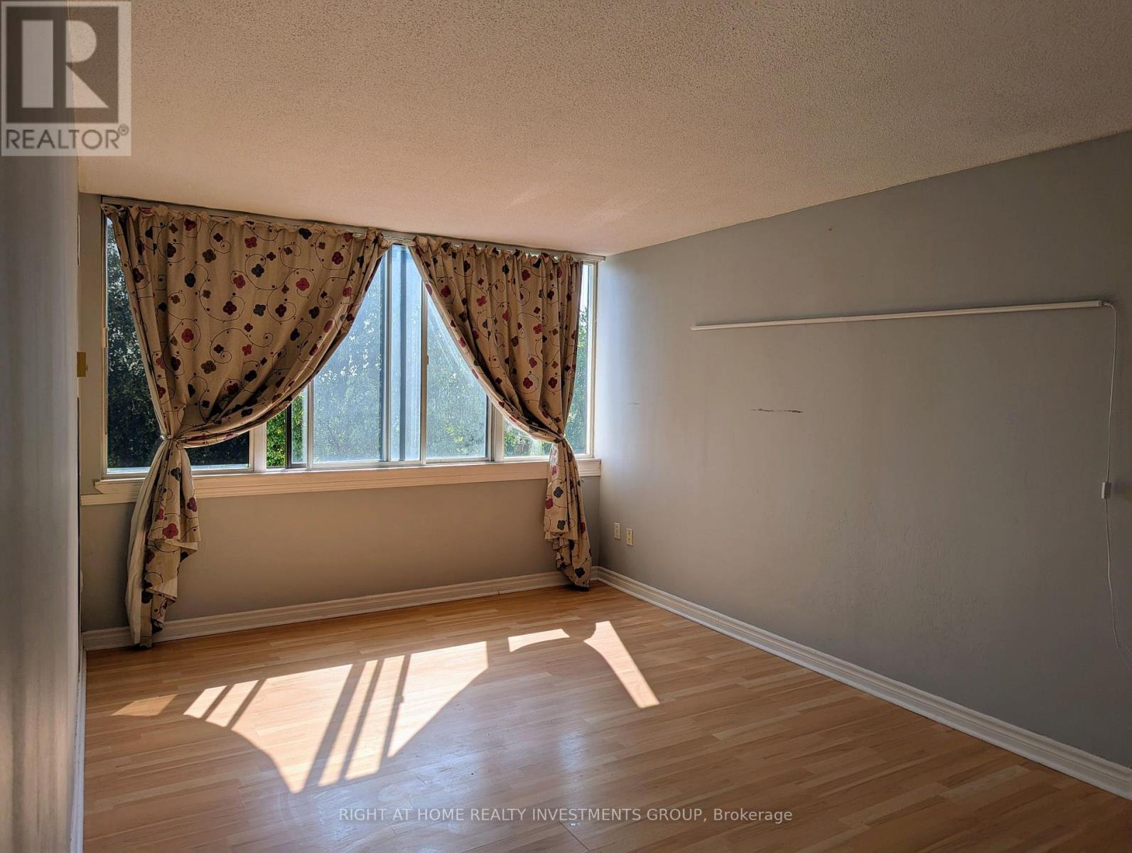 512 - 350 Webb Drive, Mississauga, ON - Indoor Photo Showing Other Room