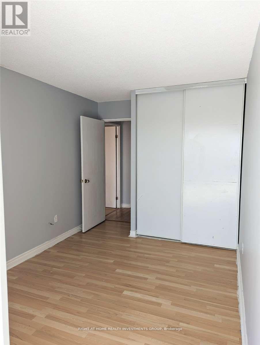 512 - 350 Webb Drive, Mississauga, ON - Indoor Photo Showing Other Room