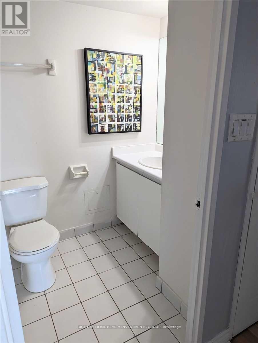 512 - 350 Webb Drive, Mississauga, ON - Indoor Photo Showing Bathroom
