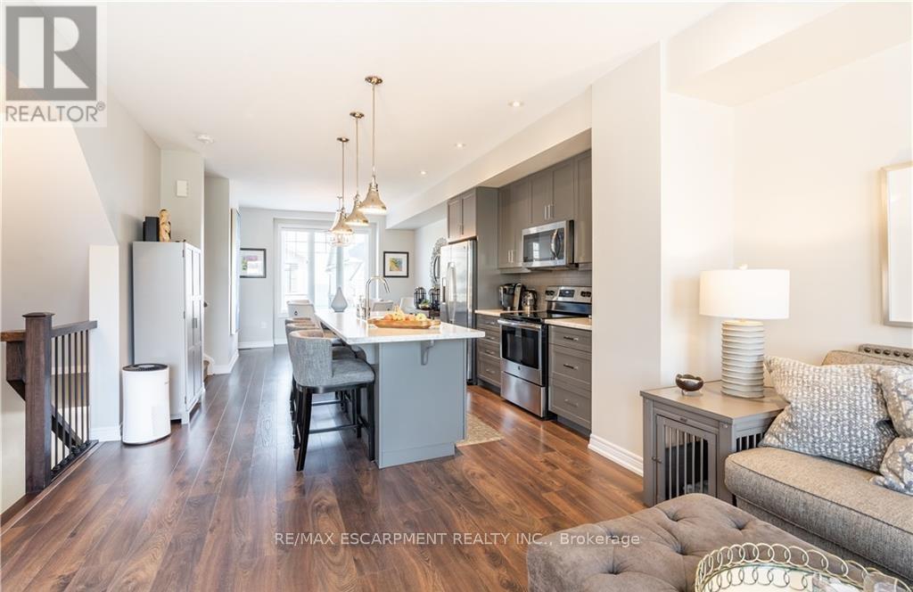 15 Pierre Trudeau Lane, Grimsby, ON - Indoor