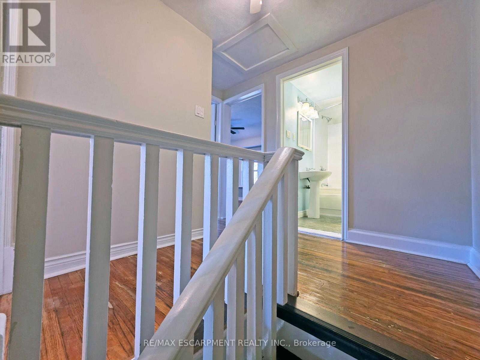 2nd Floor Landing - 205 Main Street E, Grimsby, ON - Indoor Photo Showing Other Room