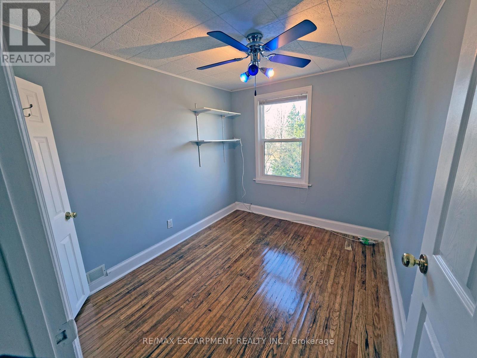 Bedroom - 205 Main Street E, Grimsby, ON - Indoor Photo Showing Other Room