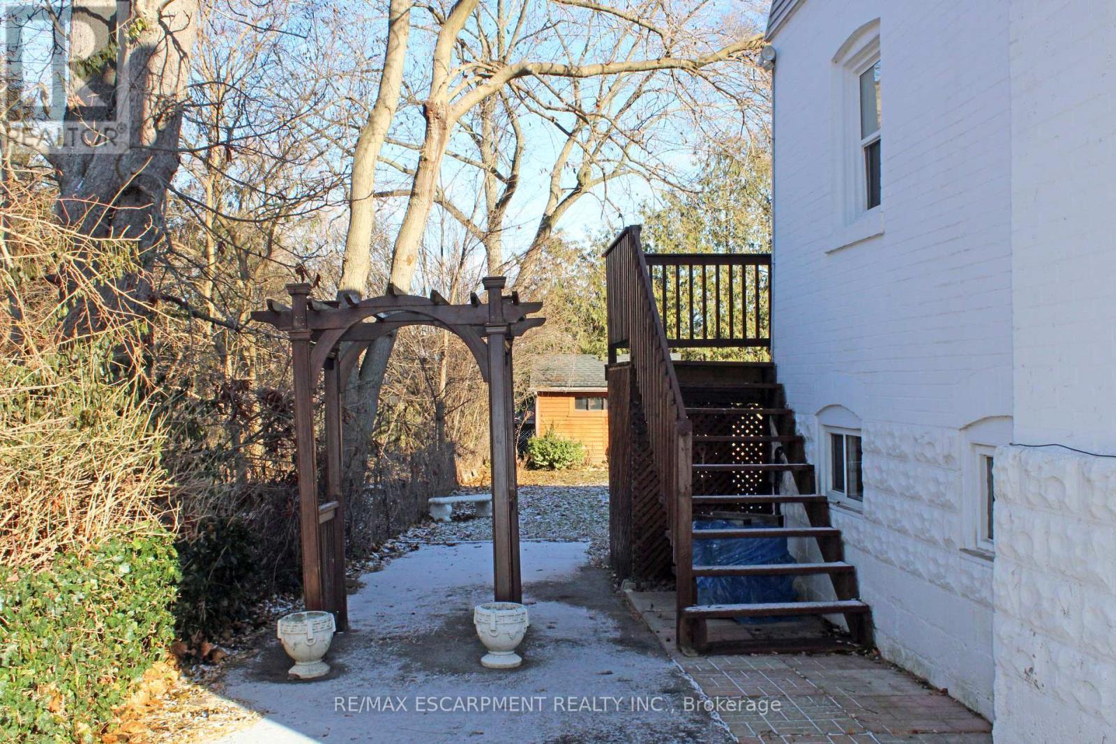 Exterior Back - 205 Main Street E, Grimsby, ON - Outdoor