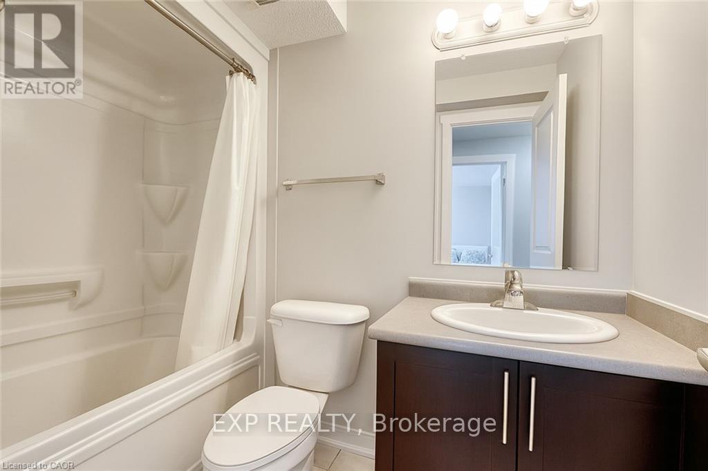 5A - 185 Windale Crescent, Kitchener, ON - Indoor Photo Showing Bathroom
