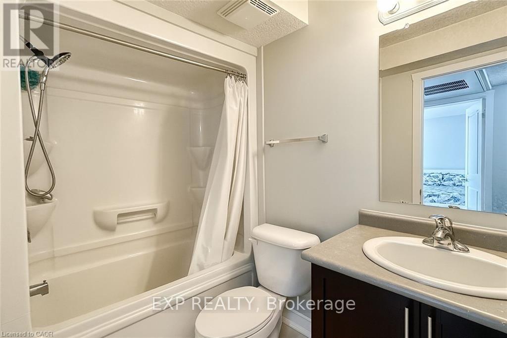 5A - 185 Windale Crescent, Kitchener, ON - Indoor Photo Showing Bathroom