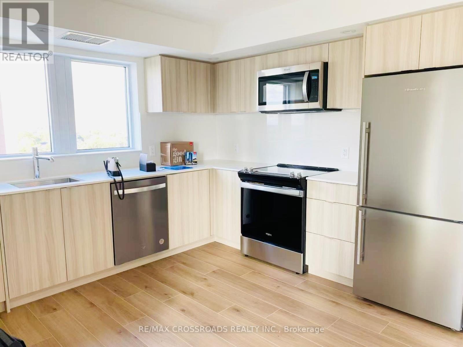 802 - 10 Eva Road, Toronto, ON - Indoor Photo Showing Kitchen