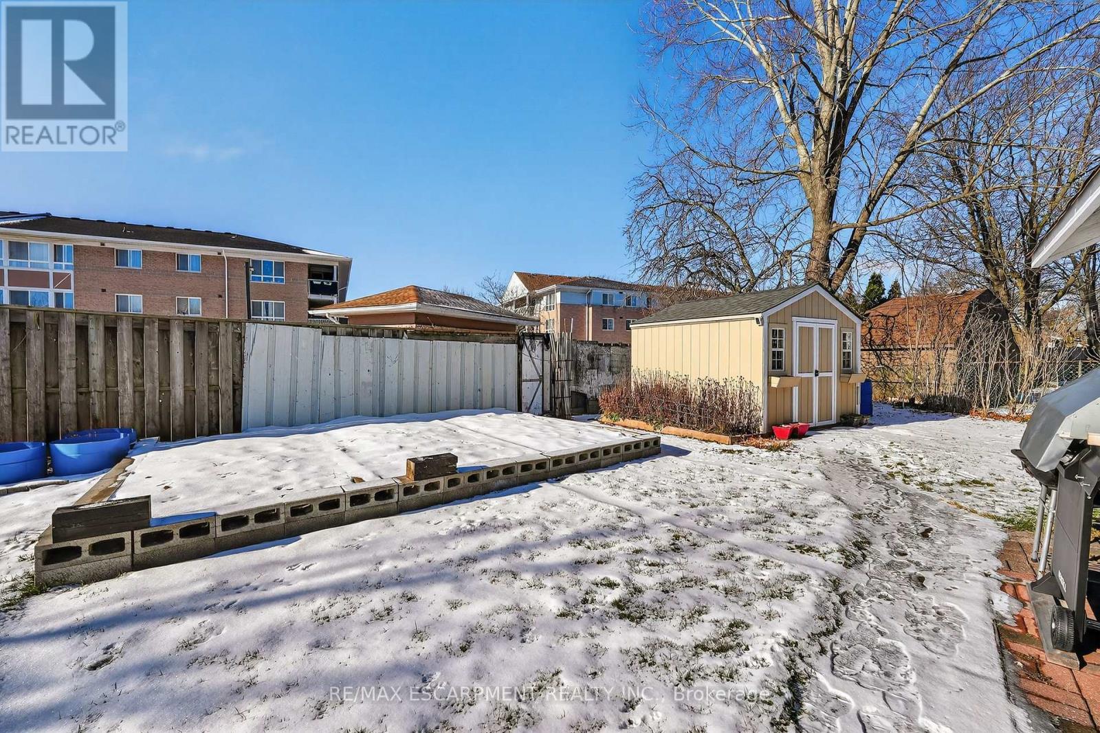 8162 Lynhurst Drive, Niagara Falls, ON - Outdoor