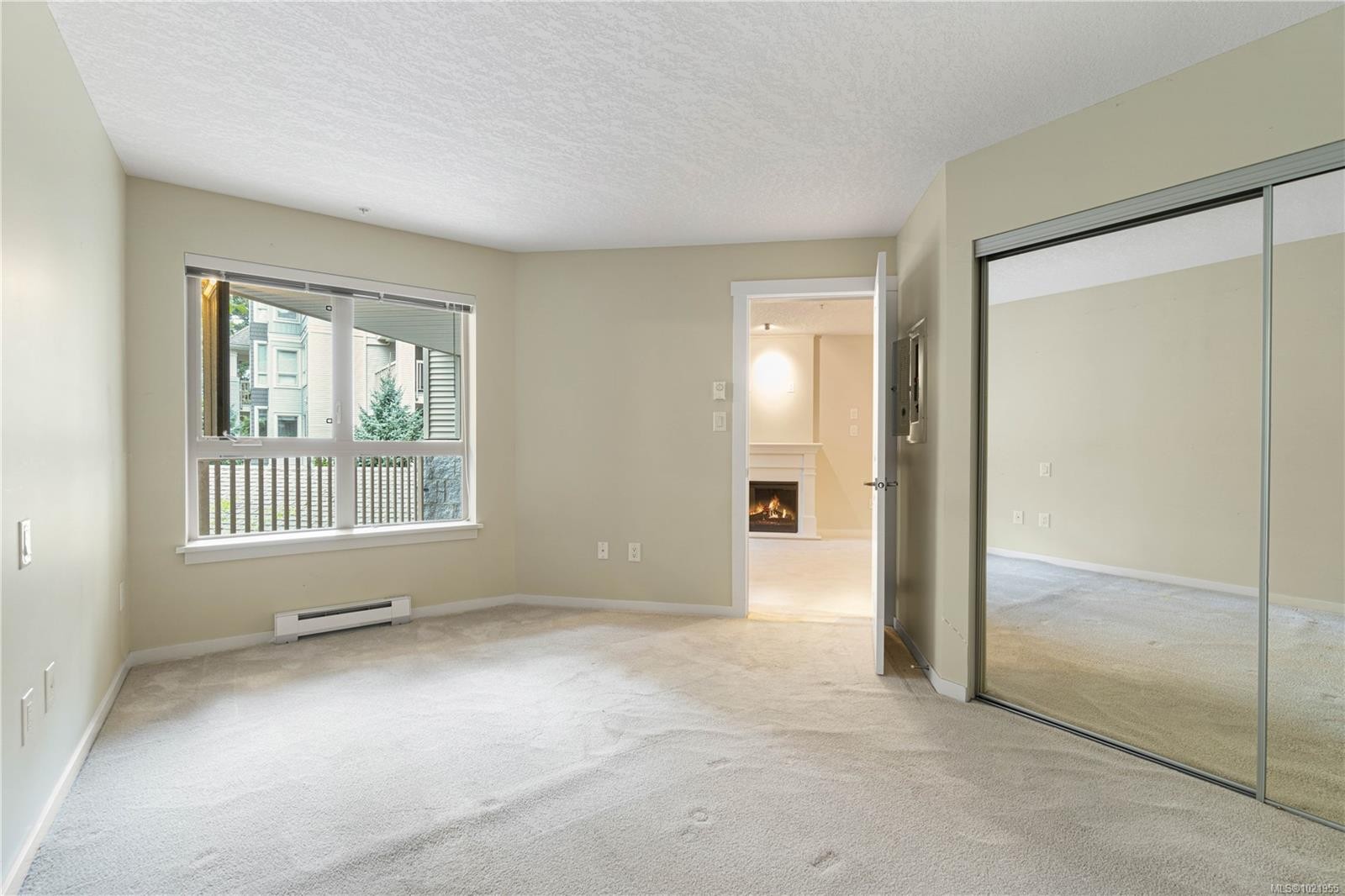 202-5670 Edgewater Lane, Nanaimo, BC - Indoor Photo Showing Other Room