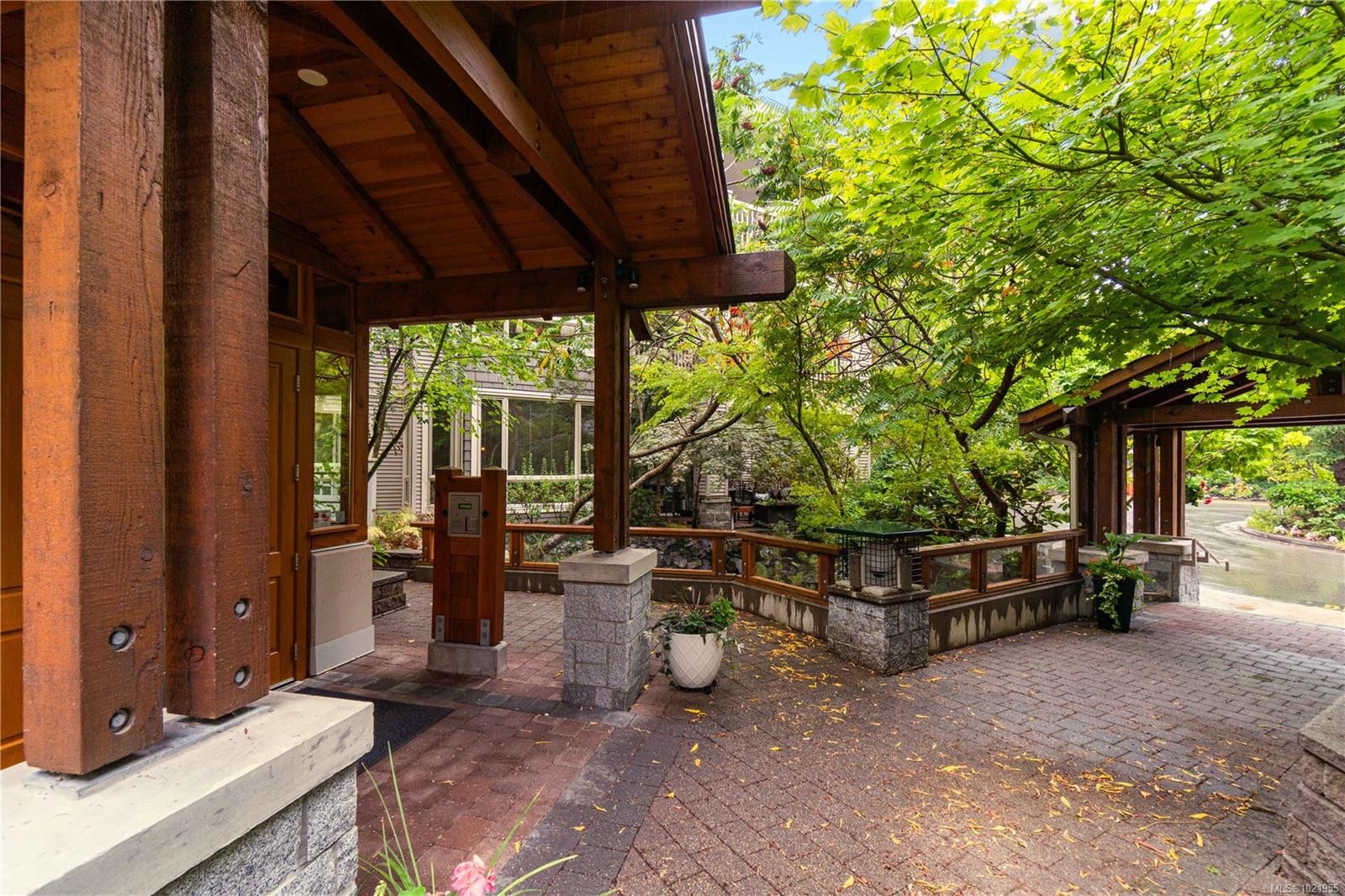 202-5670 Edgewater Lane, Nanaimo, BC - Outdoor With Deck Patio Veranda With Exterior