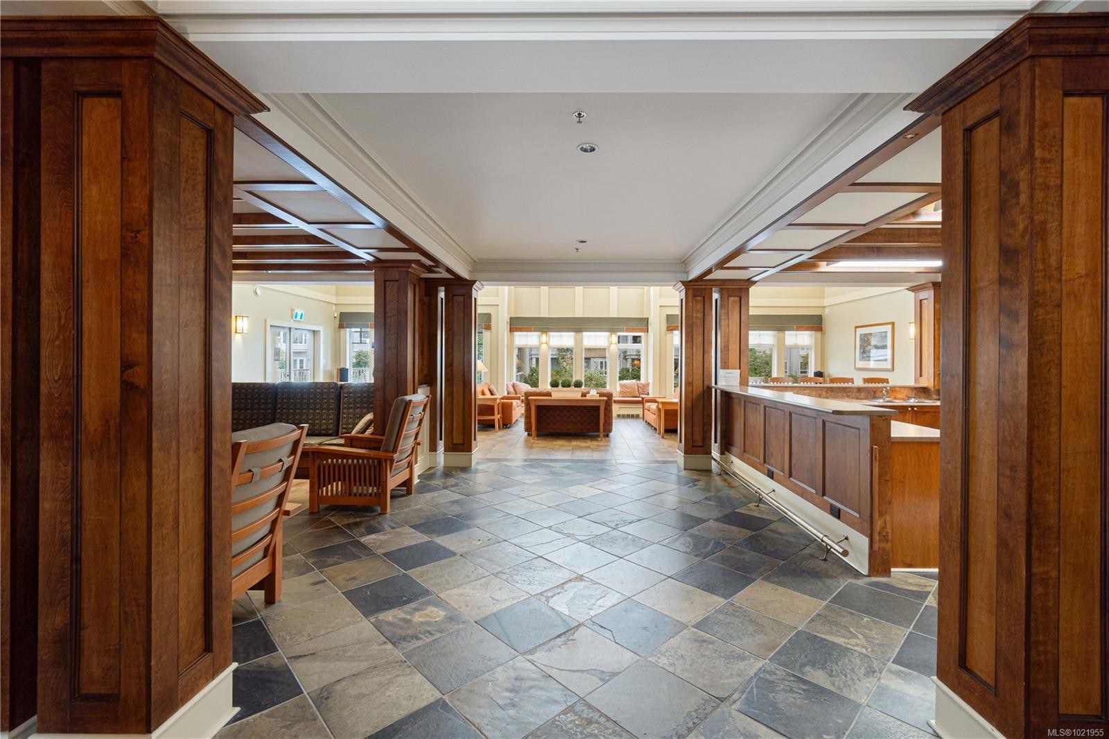 202-5670 Edgewater Lane, Nanaimo, BC - Indoor Photo Showing Other Room