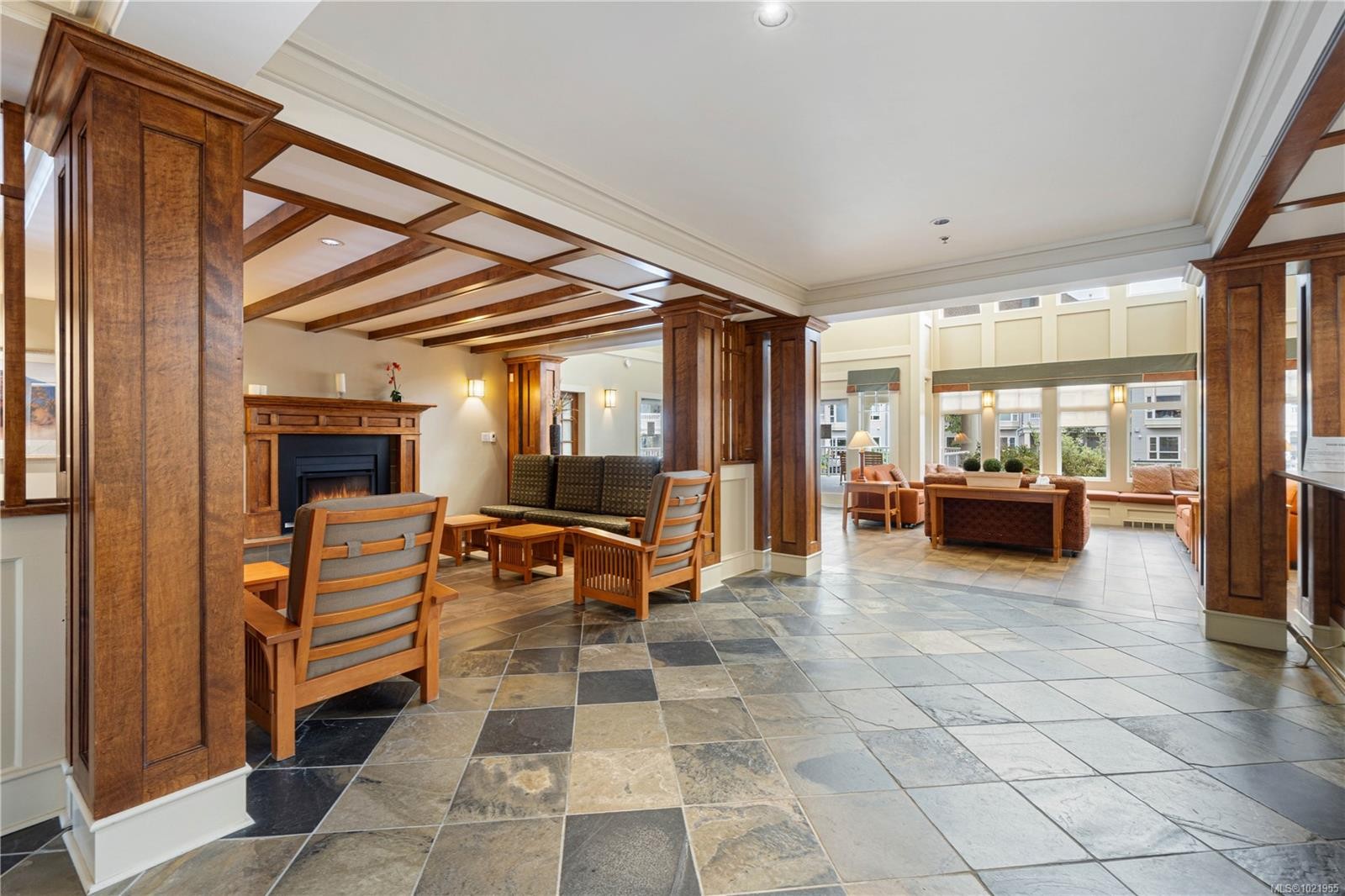 202-5670 Edgewater Lane, Nanaimo, BC - Indoor Photo Showing Other Room