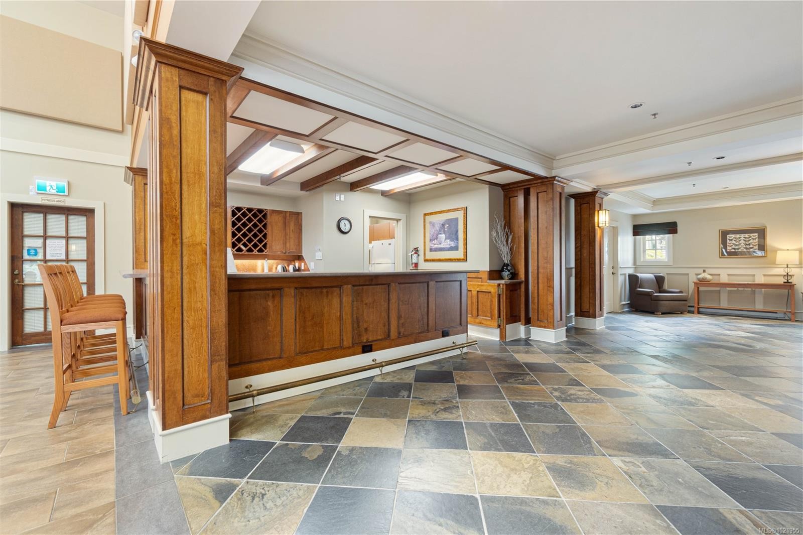 202-5670 Edgewater Lane, Nanaimo, BC - Indoor Photo Showing Other Room