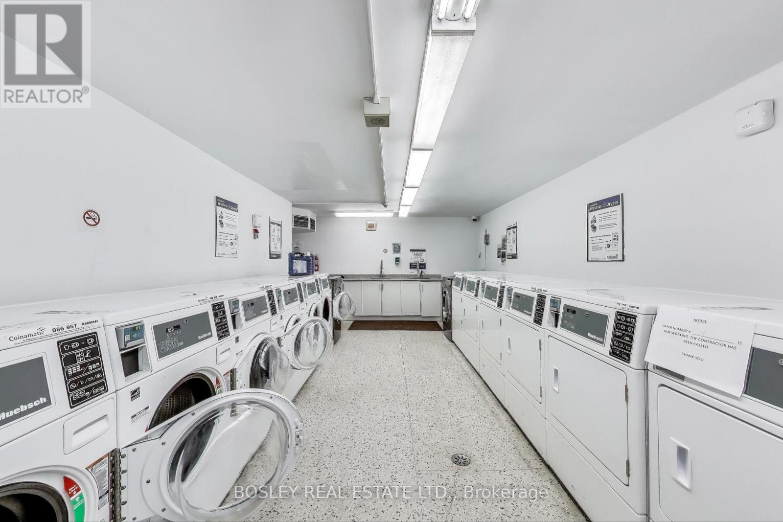111 - 10 Parkway Forest Drive, Toronto, ON - Indoor Photo Showing Laundry Room