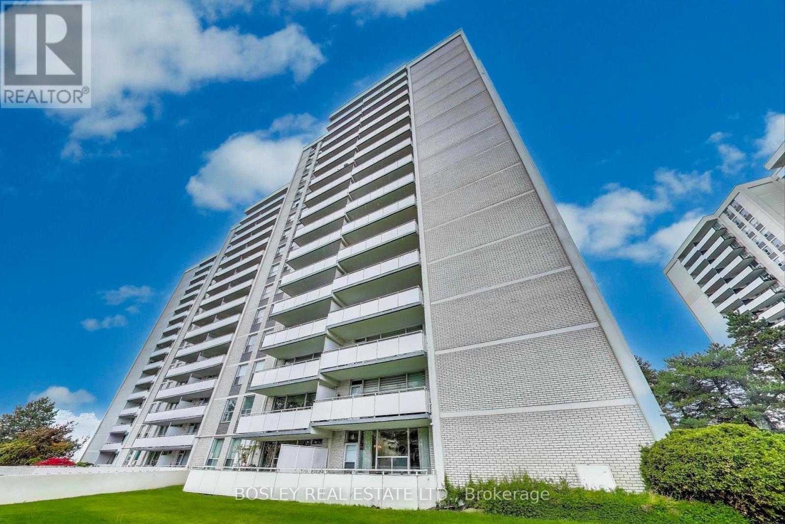 111 - 10 Parkway Forest Drive, Toronto, ON - Outdoor