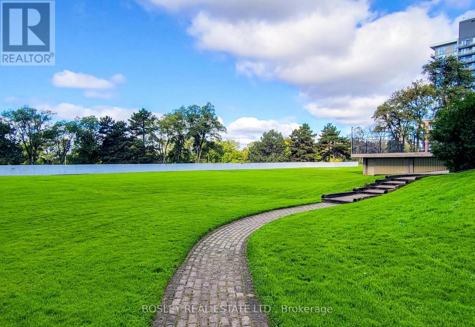 111 - 10 Parkway Forest Drive, Toronto, ON - Outdoor