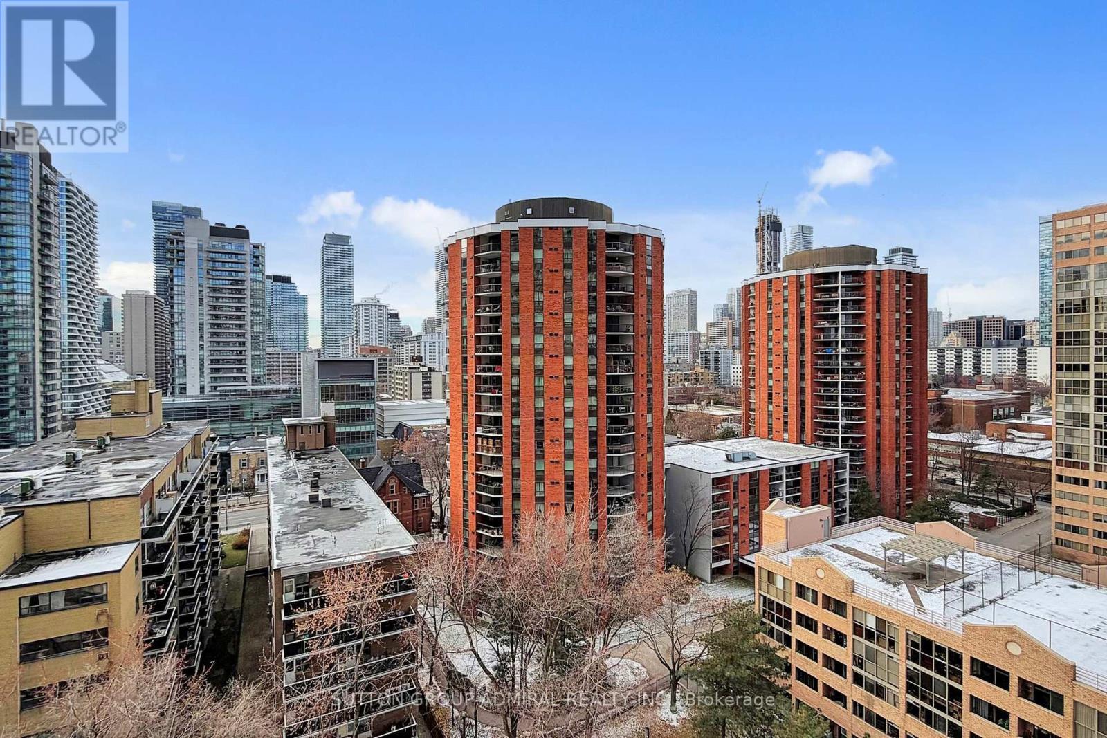 1509 - 40 Homewood Avenue, Toronto, ON - Outdoor With Facade