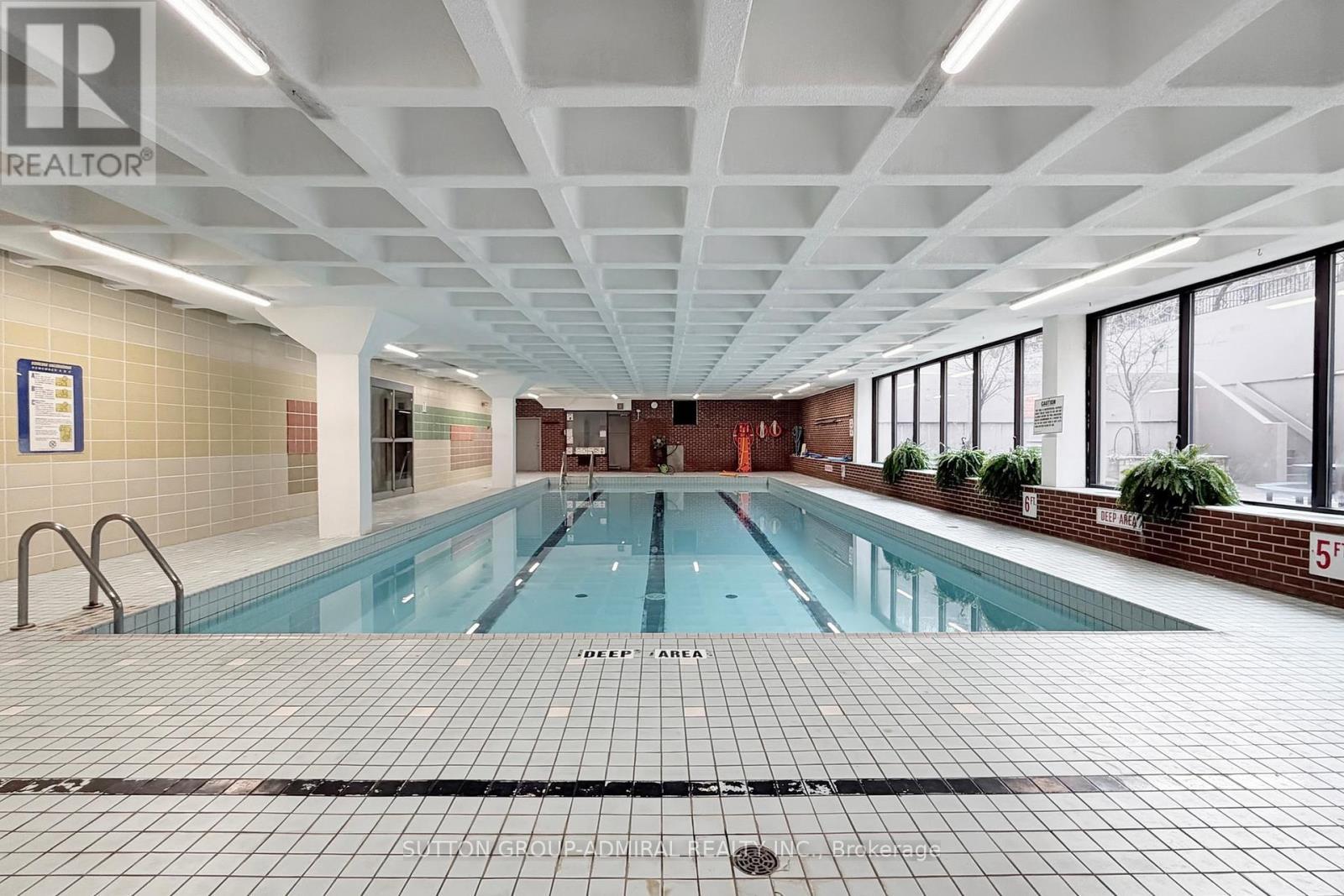 1509 - 40 Homewood Avenue, Toronto, ON - Indoor Photo Showing Other Room With In Ground Pool