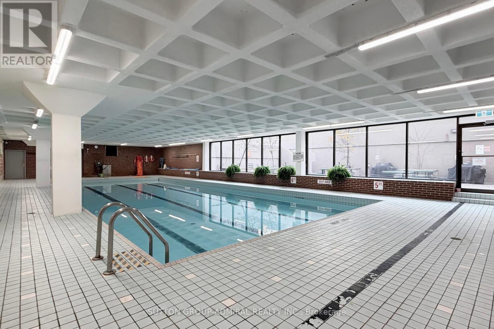 1509 - 40 Homewood Avenue, Toronto, ON - Indoor Photo Showing Other Room With In Ground Pool