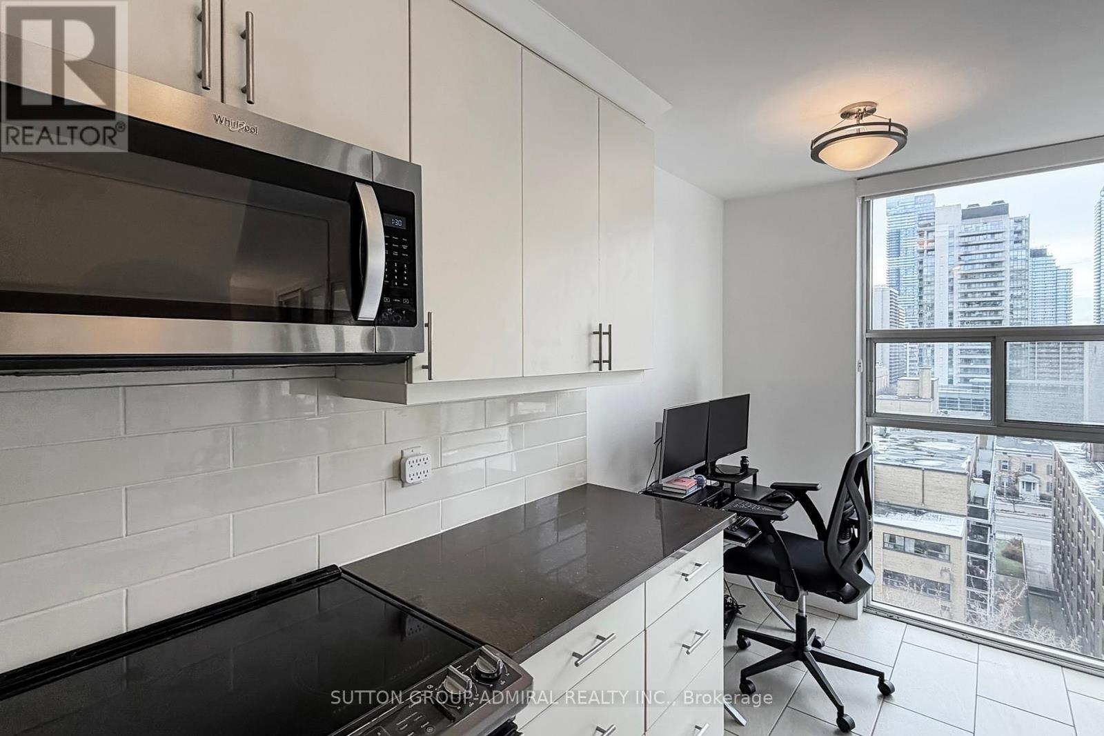 1509 - 40 Homewood Avenue, Toronto, ON - Indoor Photo Showing Other Room