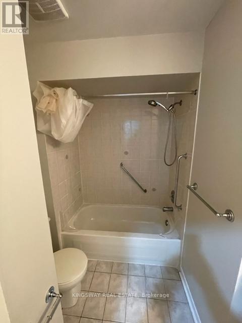 102 Lucena Crescent, Vaughan, ON - Indoor Photo Showing Bathroom