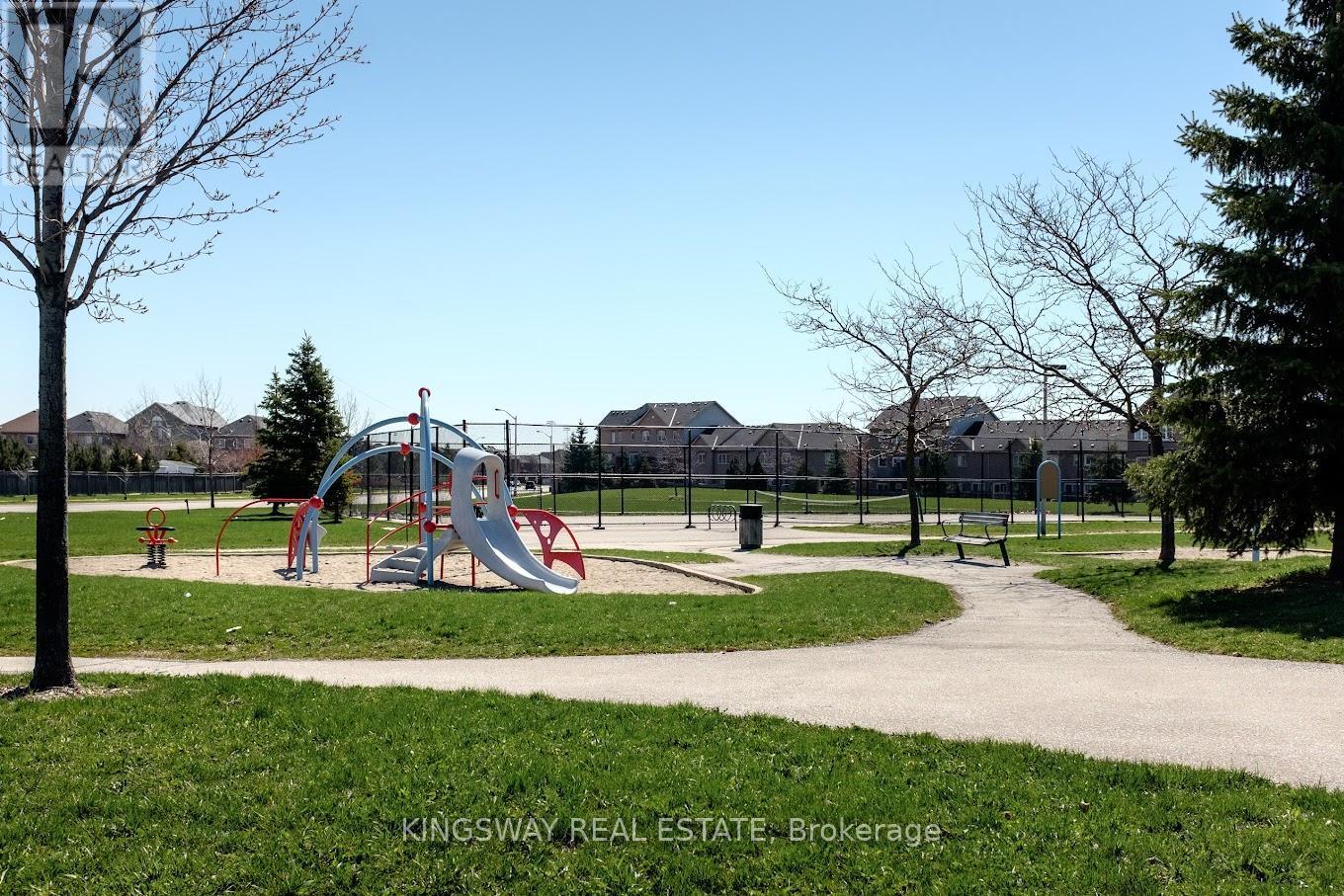 102 Lucena Crescent, Vaughan, ON - Outdoor With View