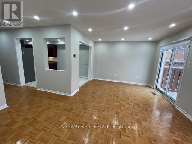 102 Lucena Crescent, Vaughan, ON - Indoor Photo Showing Other Room