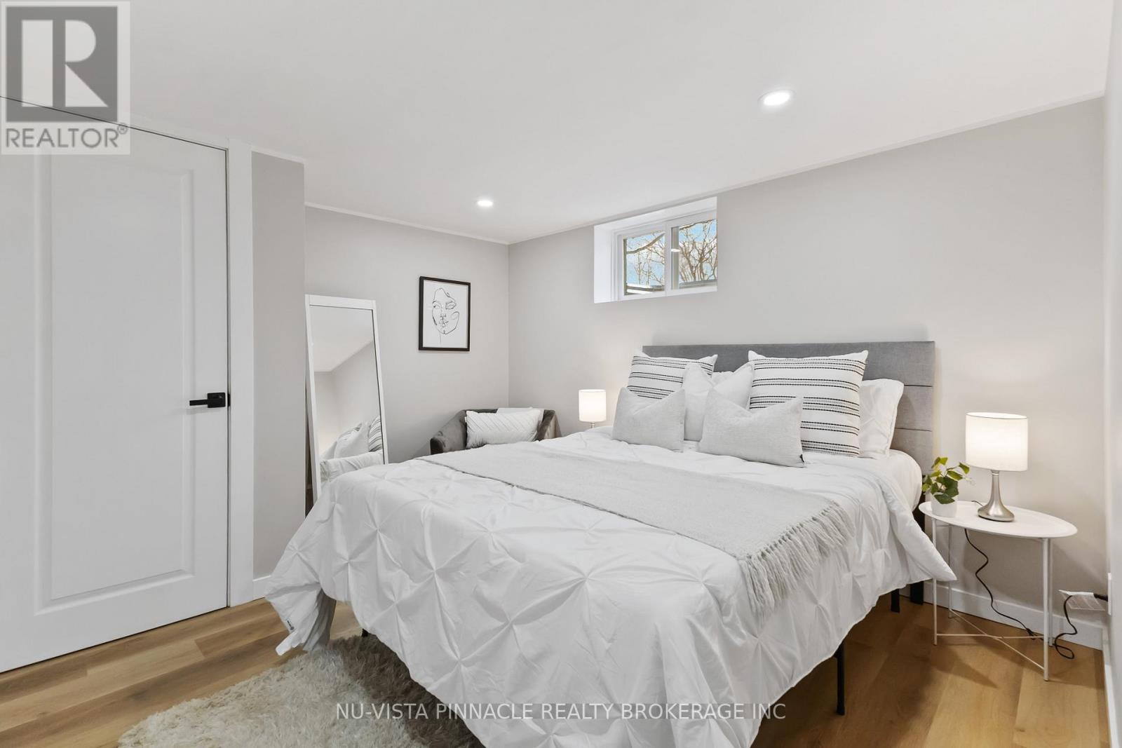 1840 Royal Crescent W, London East (East H), ON - Indoor Photo Showing Bedroom