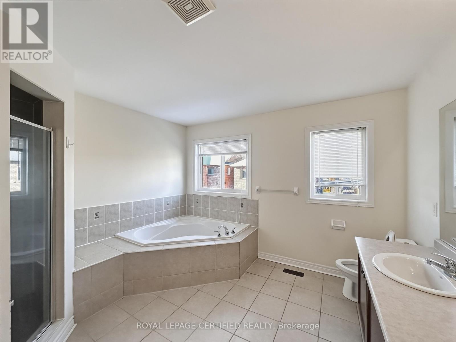 45 Alice Springs Crescent, Brampton, ON - Indoor Photo Showing Bathroom